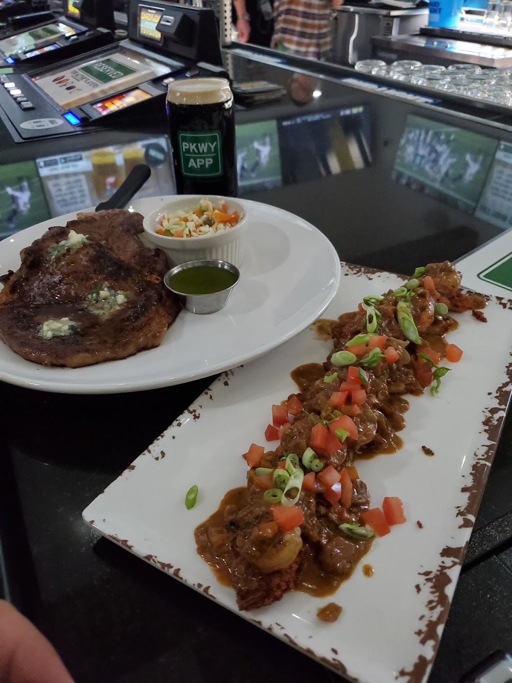 PKWY Tavern Decatur | restaurant | 4930 W Flamingo Rd, Las Vegas, NV 89103, USA | 7024789369 OR +1 702-478-9369