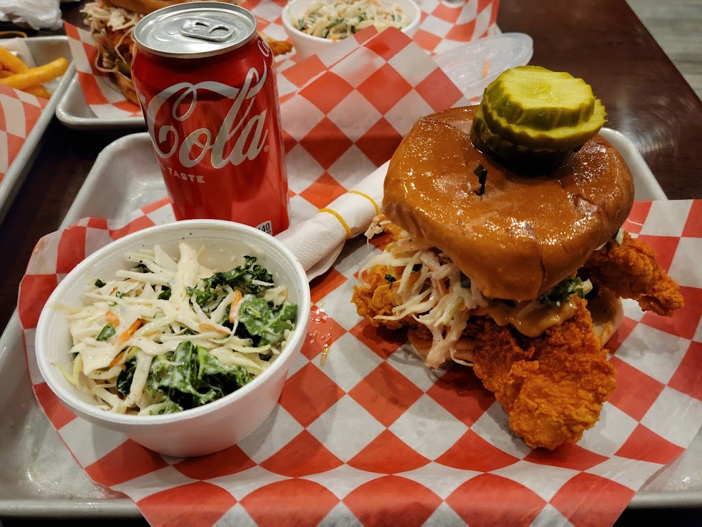 Underdog Hot Chicken | meal takeaway | 160 Brighton Ave, Boston, MA 02134, USA | 6172088133 OR +1 617-208-8133