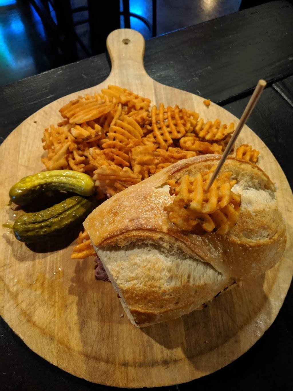 Molly O’Bryans | restaurant | 904 Broadway, Albany, NY 12207, USA | 5182750368 OR +1 518-275-0368