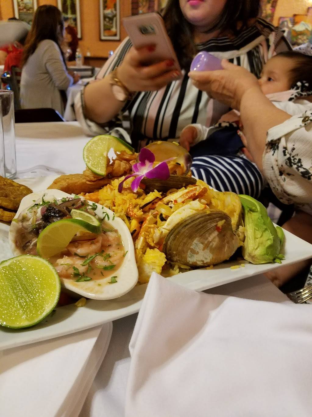 Otra Casita Restaurant & Bakery | restaurant | 533 Ferry St, Newark, NJ 07105, USA | 9733440057 OR +1 973-344-0057