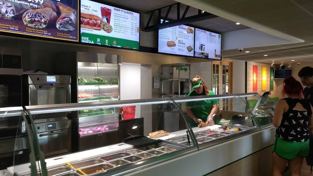 Subway Restaurants | restaurant | 3966 Lincoln Hwy Suite 102, Schellsburg, PA 15559, USA | 8147332500 OR +1 814-733-2500