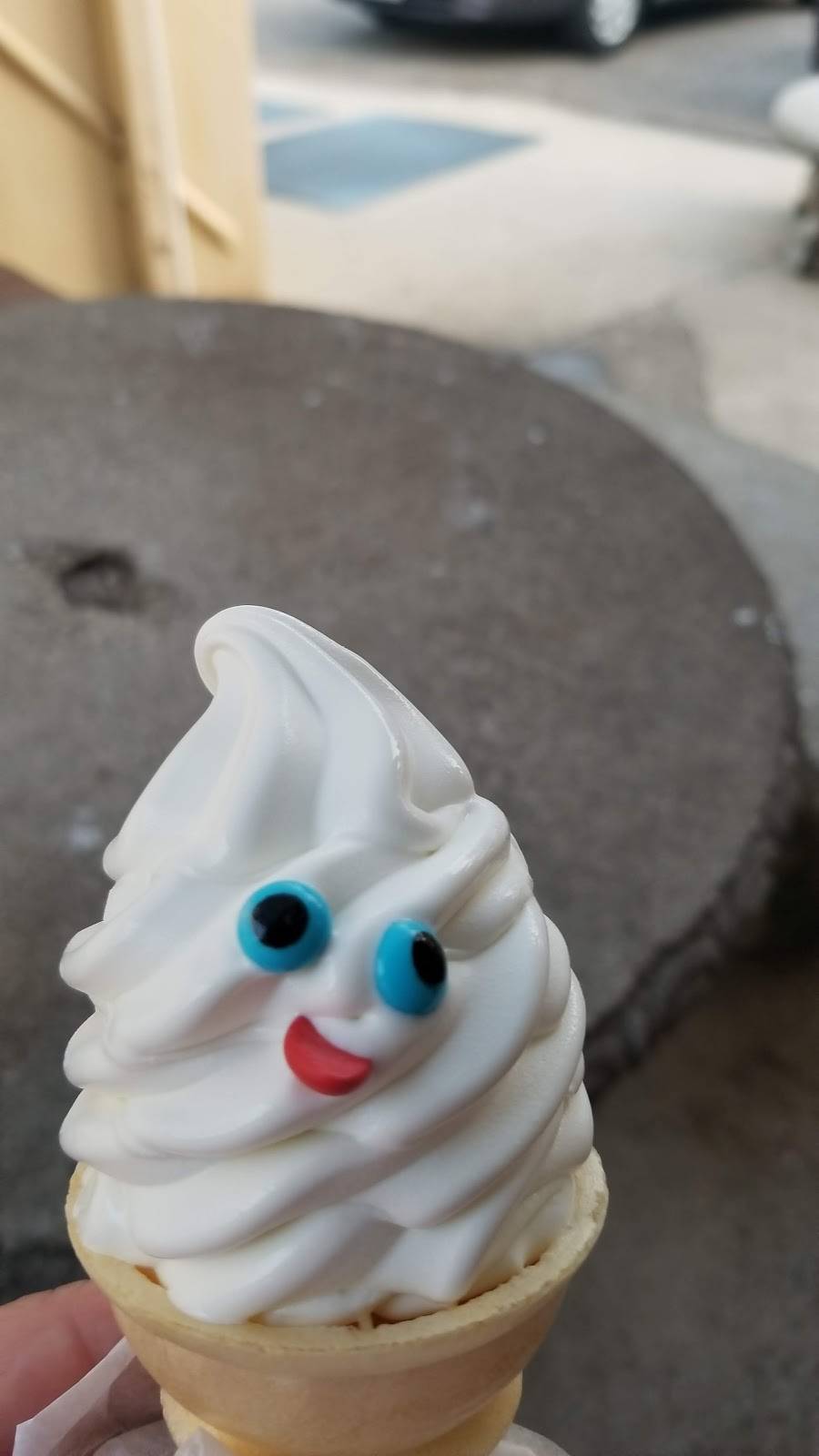 Chubbys Treats | restaurant | 5326 Fulton Dr NW, Canton, OH 44718, USA | 3309663038 OR +1 330-966-3038