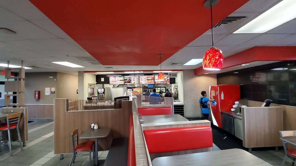 Burger King | restaurant | 5711 NW 176th St, Hialeah, FL 33015, USA | 3058262599 OR +1 305-826-2599