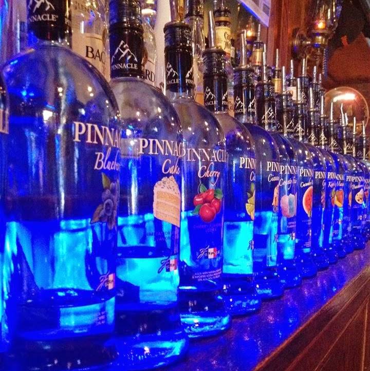 The Venue | restaurant | 110 W Maumee St, Angola, IN 46703, USA | 2606653922 OR +1 260-665-3922