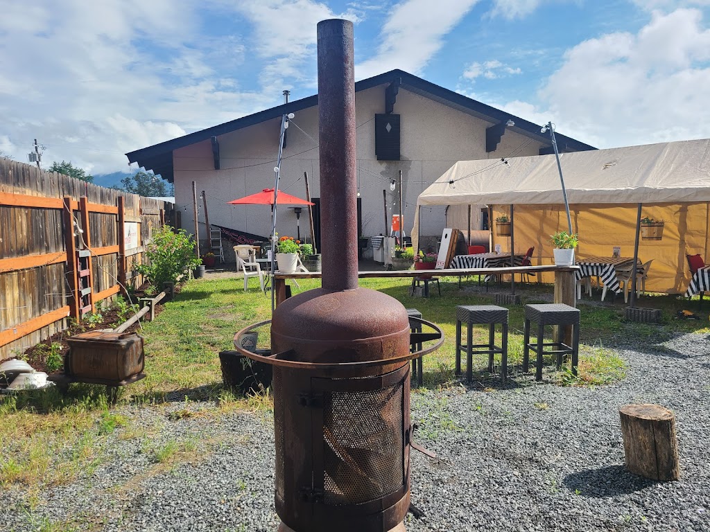 Backyard BBQ | restaurant | 125 E 3rd Ave, Kettle Falls, WA 99141, USA | 5097389191 OR +1 509-738-9191