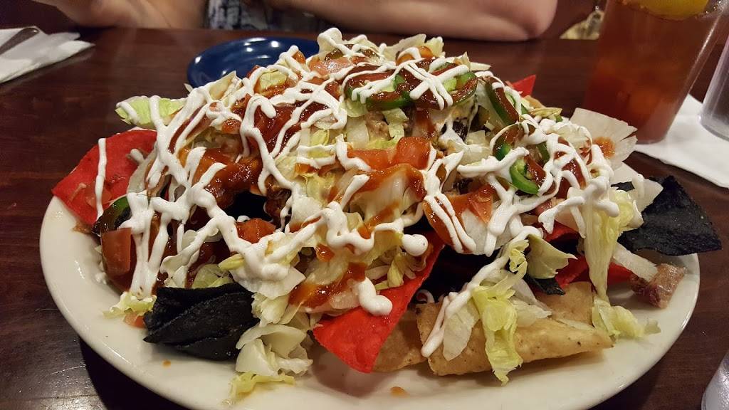 Famous Daves Bar-B-Que | restaurant | 1951 N Rainbow Blvd, Las Vegas, NV 89108, USA | 7026465631 OR +1 702-646-5631