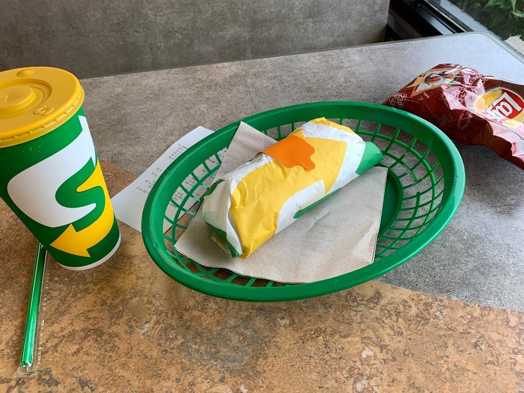 TCBY - Council Bluffs Subway | restaurant | 208 E Broadway, Council Bluffs, IA 51503, USA | 7123224114 OR +1 712-322-4114