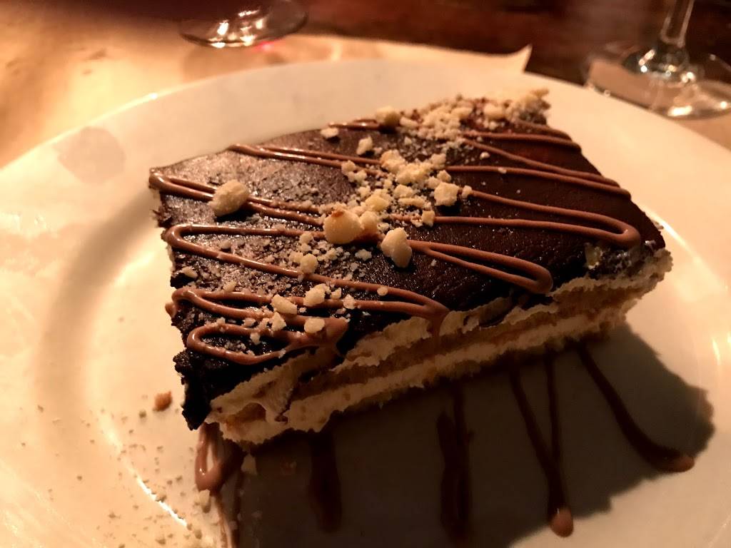 Old Bull Tavern | restaurant | 205 West St, Beaufort, SC 29902, USA | 8433792855 OR +1 843-379-2855