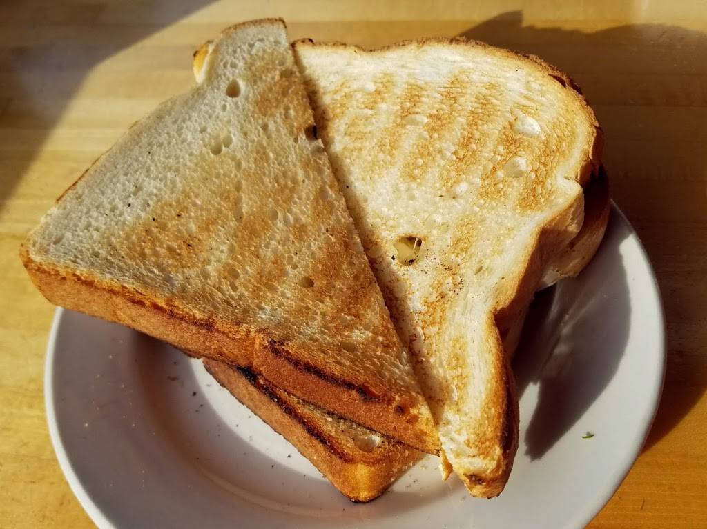 Charlies Restaurant | restaurant | 130 Clow International Pkwy, Bolingbrook, IL 60490, USA | 6307710501 OR +1 630-771-0501