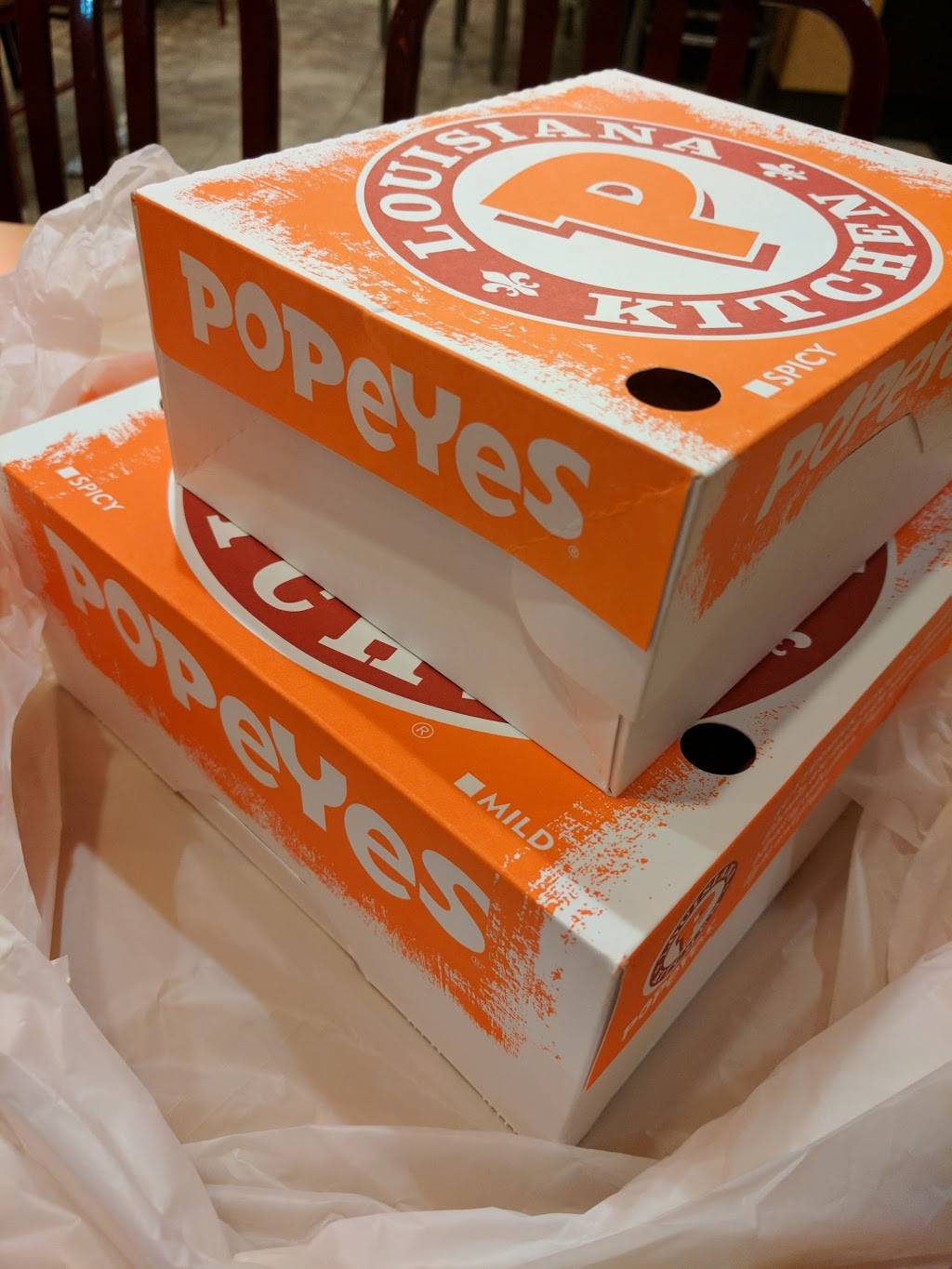 Popeyes Louisiana Kitchen | restaurant | 715 W Norton Ave, Norton Shores, MI 49441, USA | 2317339230 OR +1 231-733-9230