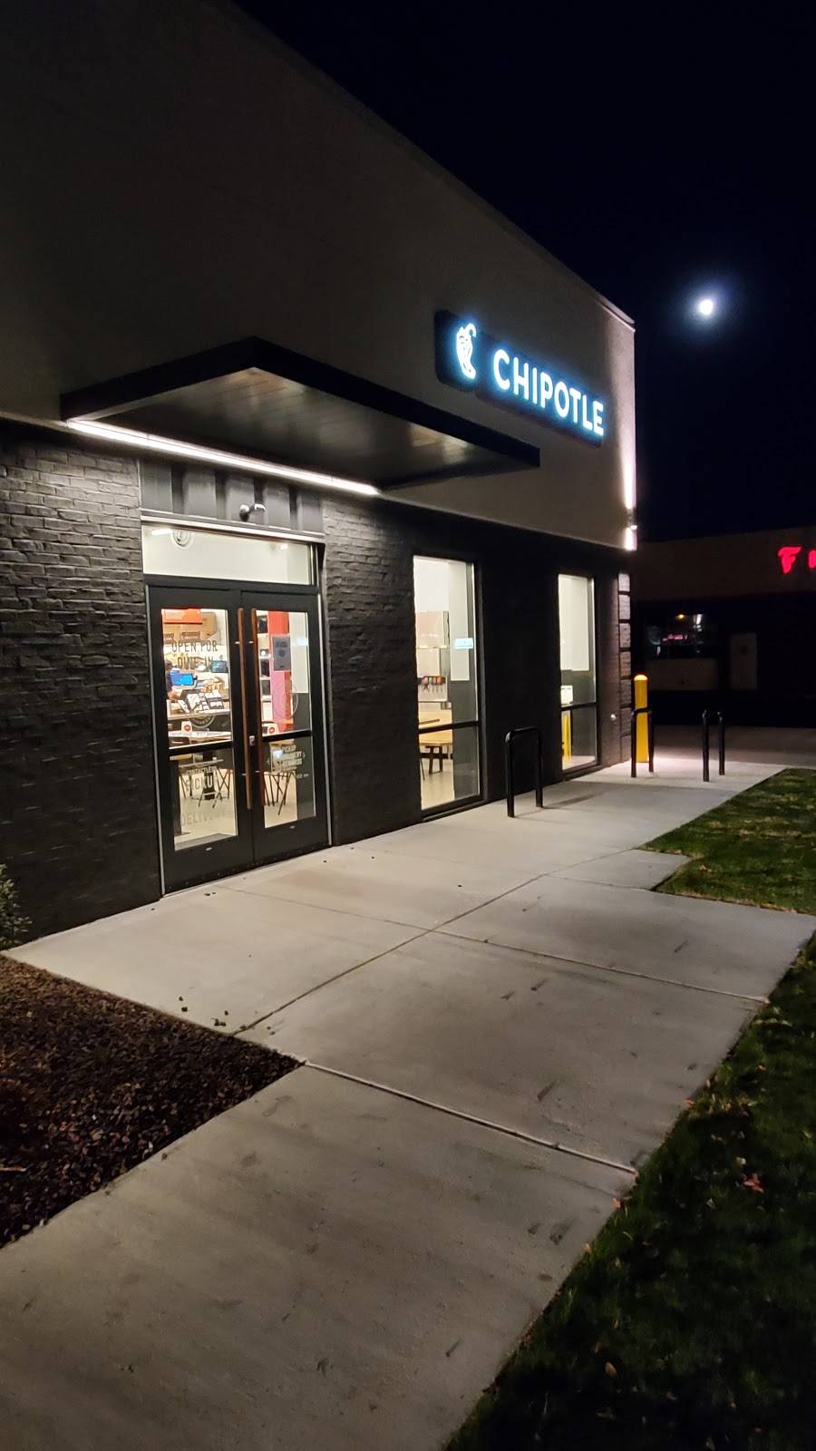 Chipotle Mexican Grill | restaurant | 5399 Kemps River Dr, Virginia Beach, VA 23464, USA | 7577698989 OR +1 757-769-8989