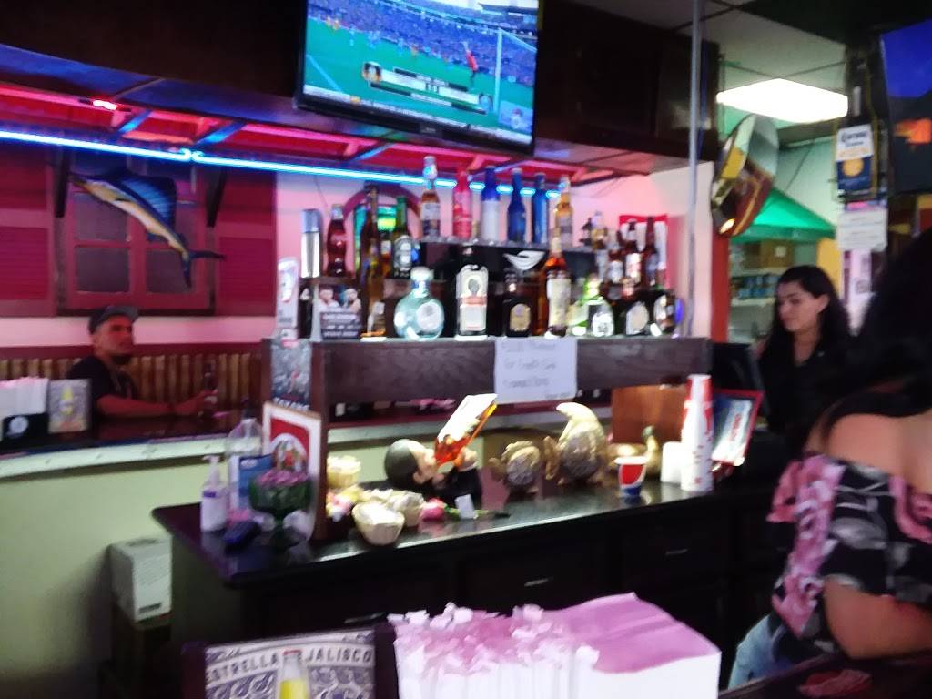 Chilos Seafood Restaurant | restaurant | 8334 Gulf Fwy, Houston, TX 77017, USA | 7136433505 OR +1 713-643-3505