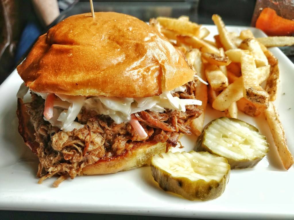 Frontier Tavern | restaurant | 2138 US-220 BUS, Bedford, PA 15522, USA | 8146245644 OR +1 814-624-5644