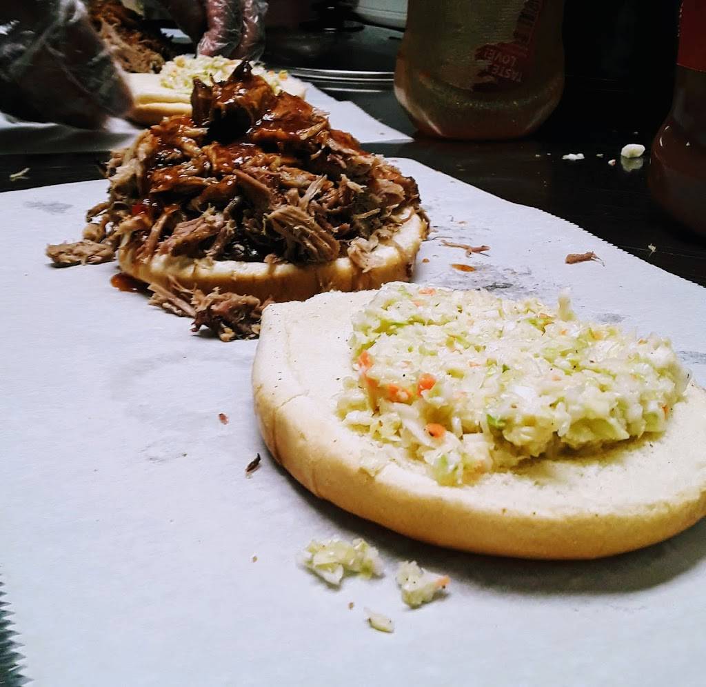 TNT BBQ | restaurant | 436 Elm St, McKenzie, TN 38201, USA | 7313930299 OR +1 731-393-0299