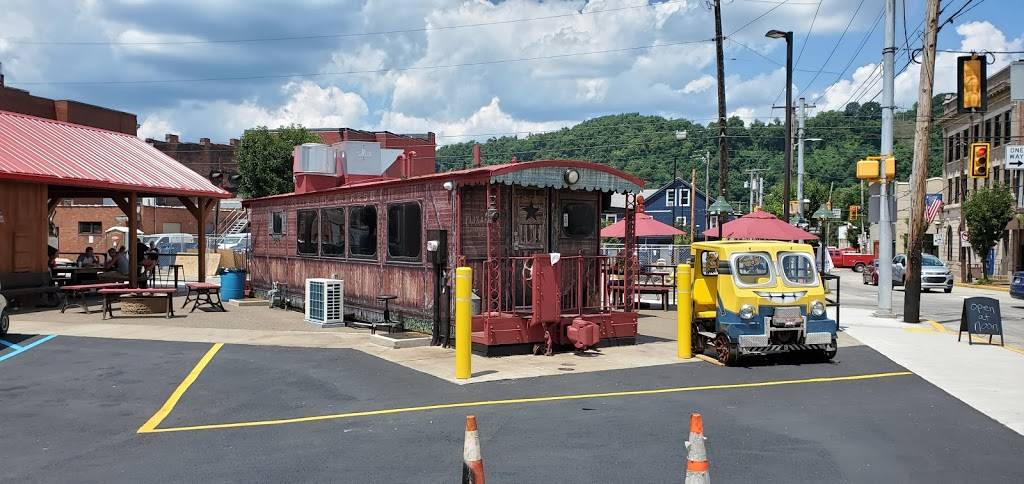 Elizabeth Express Kitchen Car | restaurant | 312 Market St, Elizabeth, PA 15037, USA | 4123875077 OR +1 412-387-5077