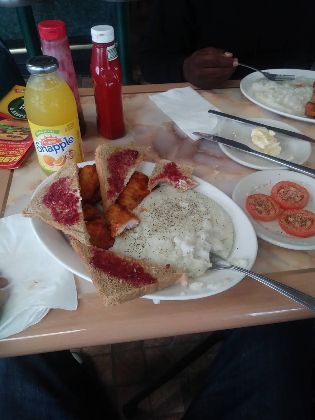 Super Mario Halal Restaurant | restaurant | 846 Market St, Paterson, NJ 07513, USA | 9732790002 OR +1 973-279-0002