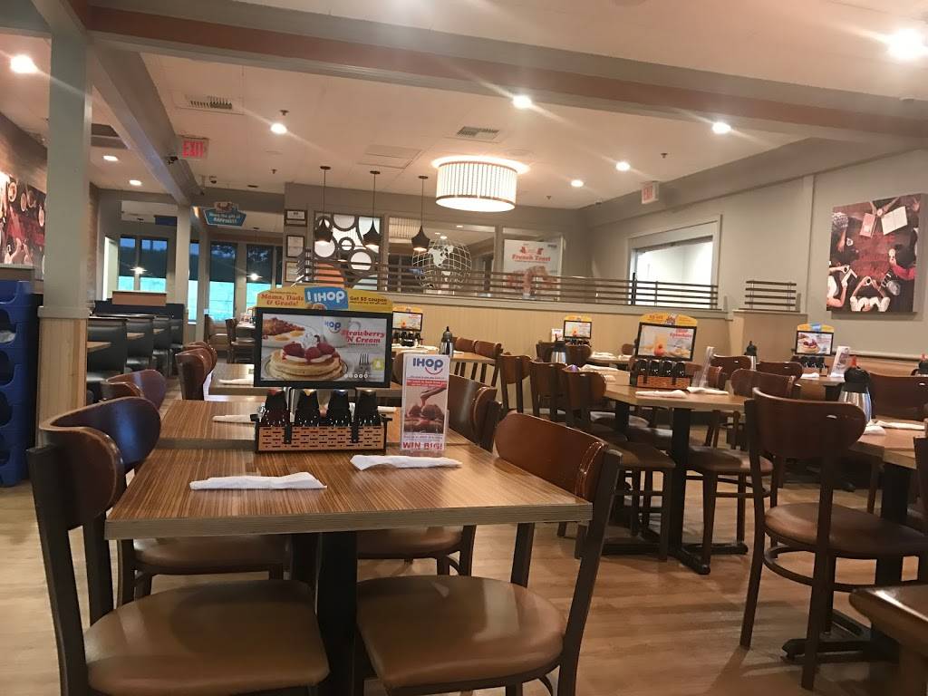 IHOP | bakery | 5604 Merchants Center Blvd, Knoxville, TN 37912, USA | 8656891202 OR +1 865-689-1202