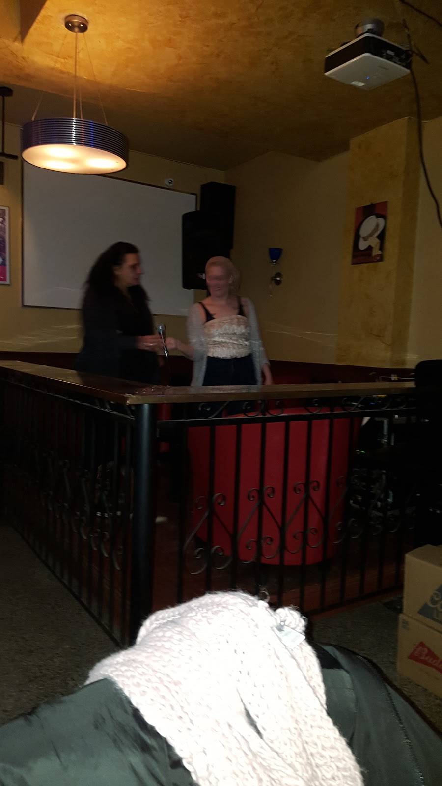 Bar Peaches | restaurant | 8420 Boulevard Saint-Michel, Montréal, QC H1Z 3E2, Canada | 5147226524 OR +1 514-722-6524