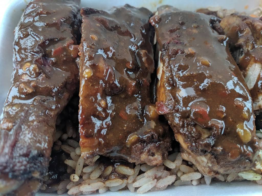 Caribbean Jerk Pit | restaurant | 10737 Yonge St, Richmond Hill, ON L4C 9M9, Canada | 9058835798 OR +1 905-883-5798