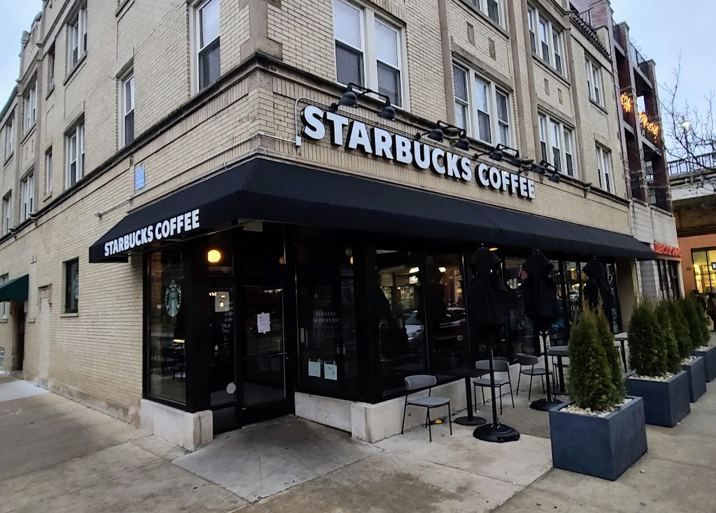 Starbucks | cafe | 3400 N Southport Ave, Chicago, IL 60657, USA | 7739752071 OR +1 773-975-2071