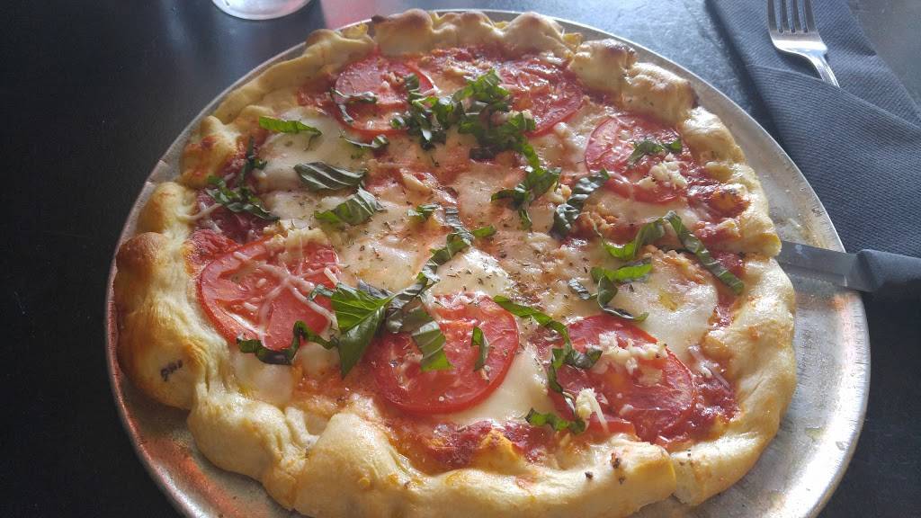 Lowdown Oven and Bar | restaurant | 967 Folly Rd, Charleston, SC 29412, USA | 8437957569 OR +1 843-795-7569