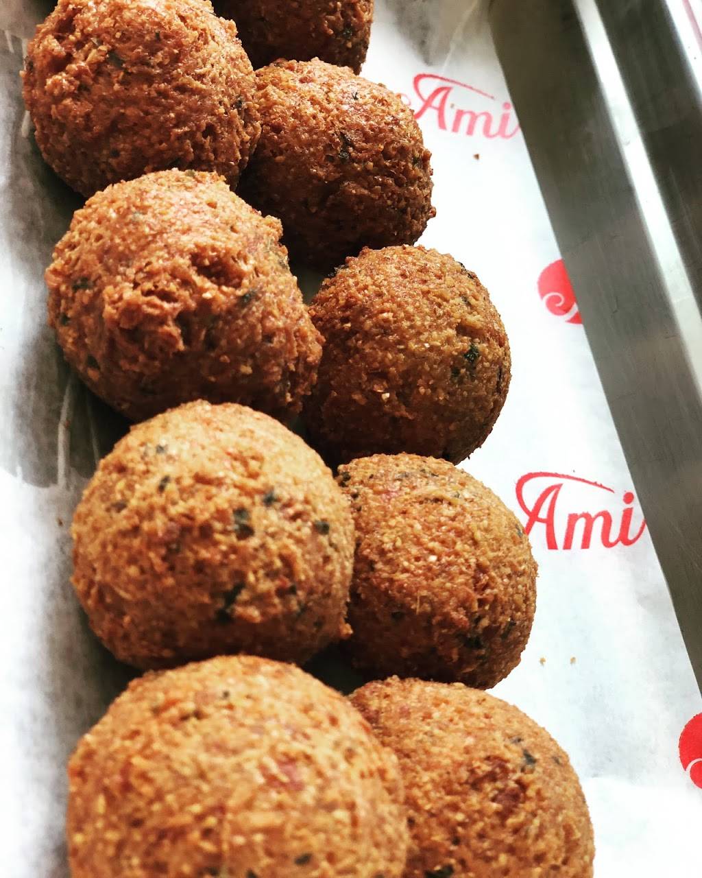 Amir | restaurant | 5773 Boul Gouin O, Montréal, QC H4J 1E3, Canada | 5143322647 OR +1 514-332-2647