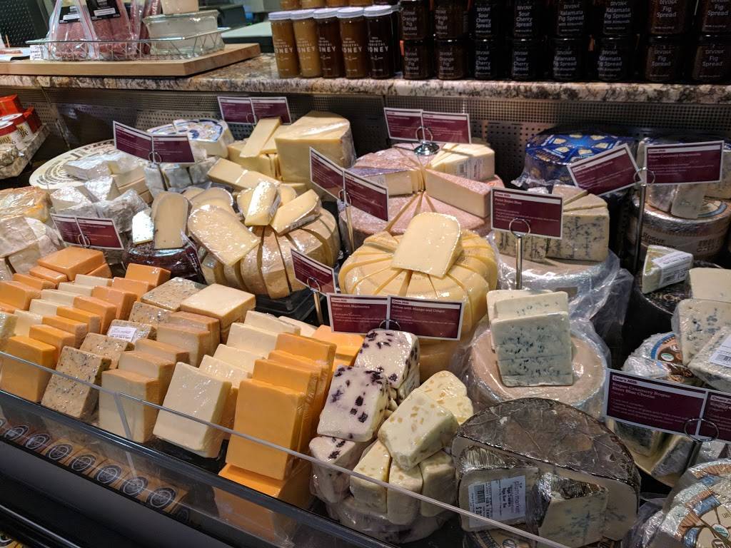 Plum Market | restaurant | 375 N Maple Rd, Ann Arbor, MI 48103, USA | 7348275000 OR +1 734-827-5000