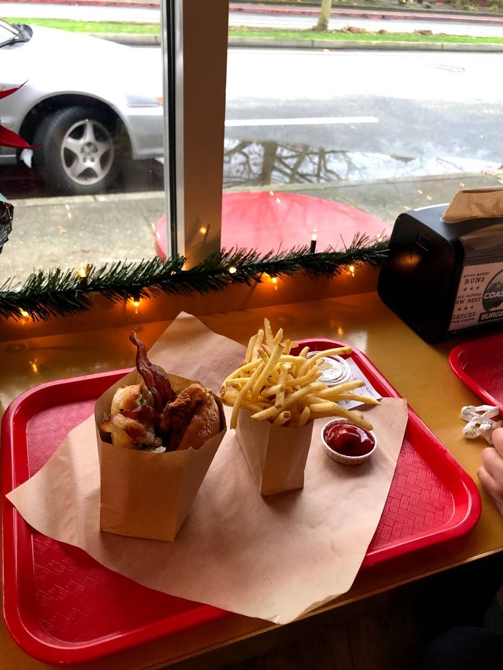 Coastline Burgers Kirkland | restaurant | 116 Central Way, Kirkland, WA 98033, USA | 4258221770 OR +1 425-822-1770