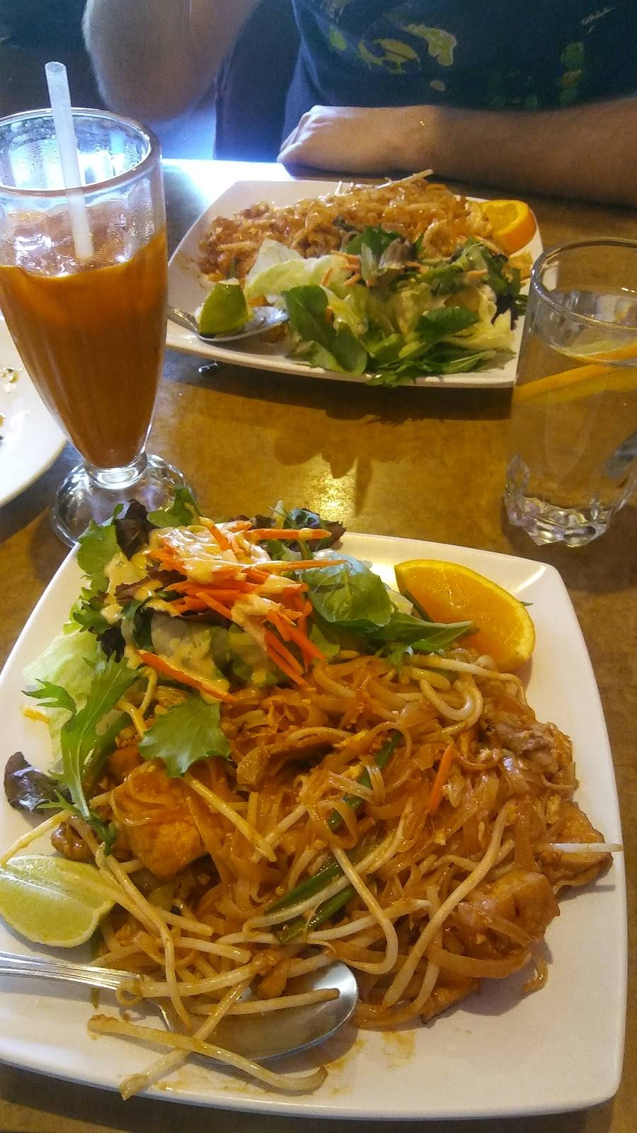 Siam Lotus | restaurant | 25 Broadway, Fairfax, CA 94930, USA | 4154535967 OR +1 415-453-5967