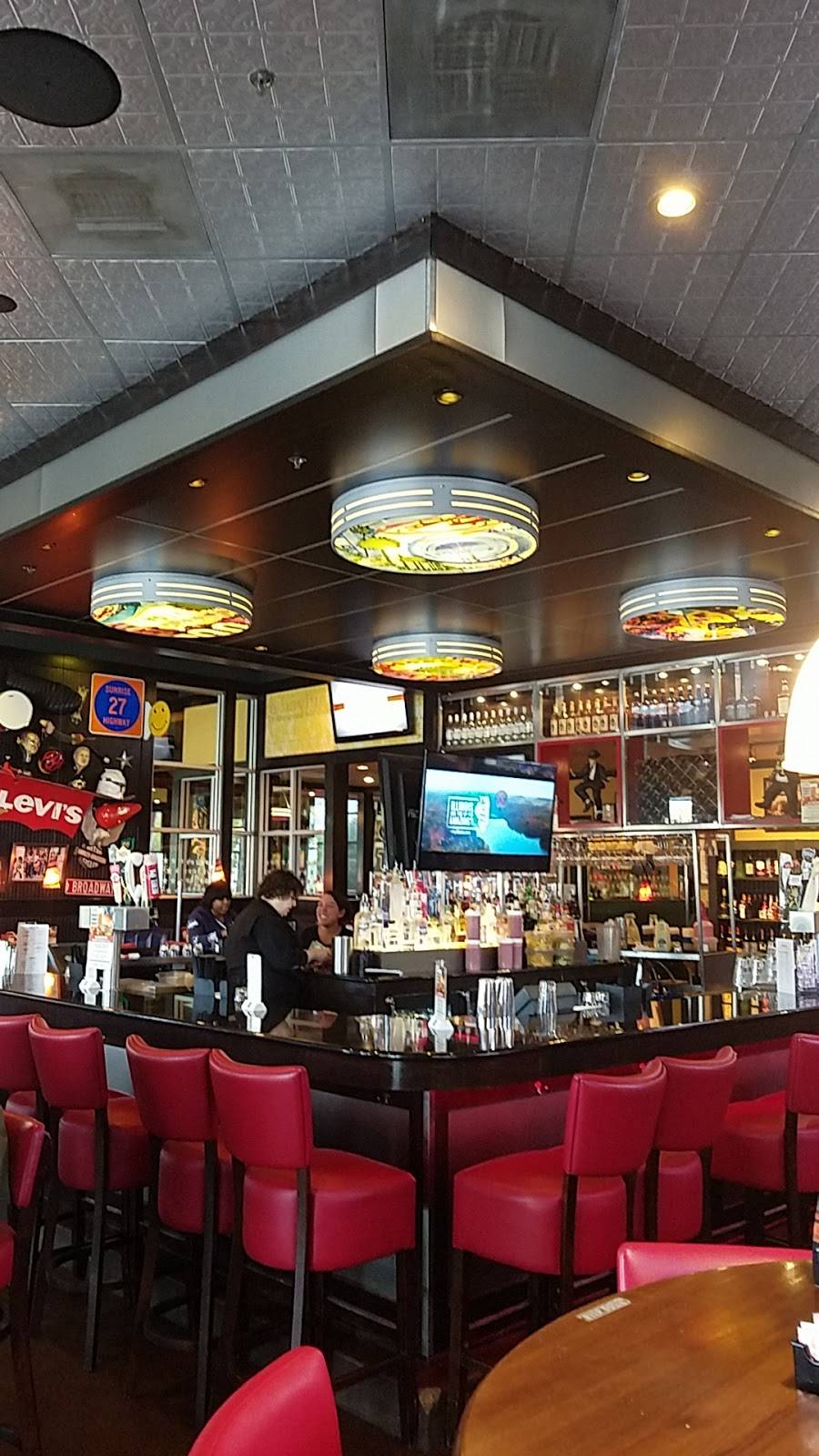 TGI Fridays | restaurant | 9651 W Higgins Rd, Rosemont, IL 60018, USA | 8472921138 OR +1 847-292-1138