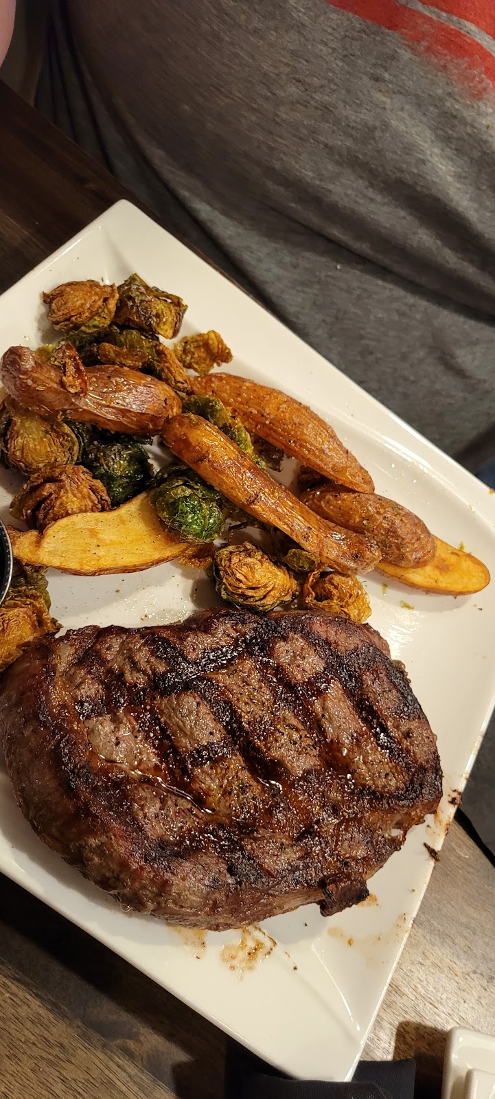 Crabbys Bar & Grill | restaurant | 380 N Main St, Prineville, OR 97754, USA | 5415542998 OR +1 541-554-2998