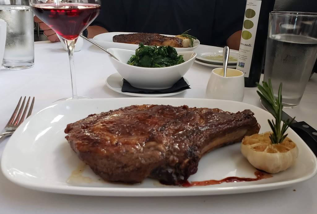 T Bar Southampton | restaurant | 268 Elm St, Southampton, NY 11968, USA | 6312830202 OR +1 631-283-0202