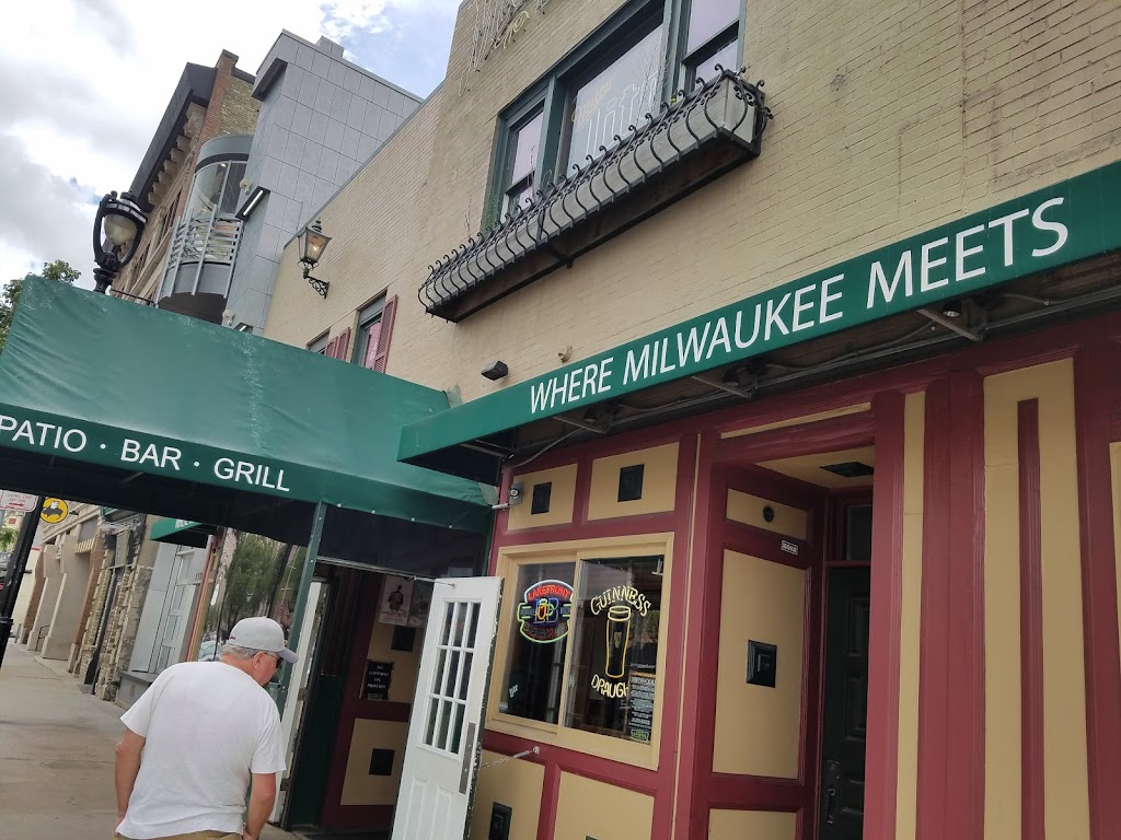 McGillycuddys | restaurant | 1135 N Water St, Milwaukee, WI 53202, USA | 4142788888 OR +1 414-278-8888