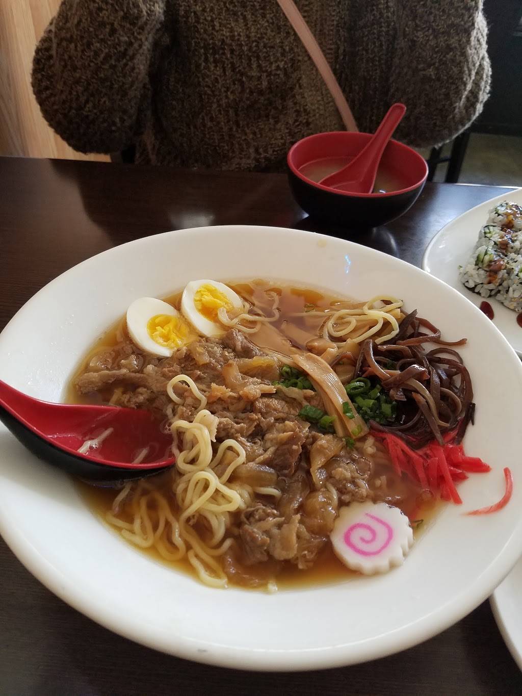 Temaki Sushi Bar | restaurant | 19 S Olive St, Media, PA 19063, USA | 6105665363 OR +1 610-566-5363