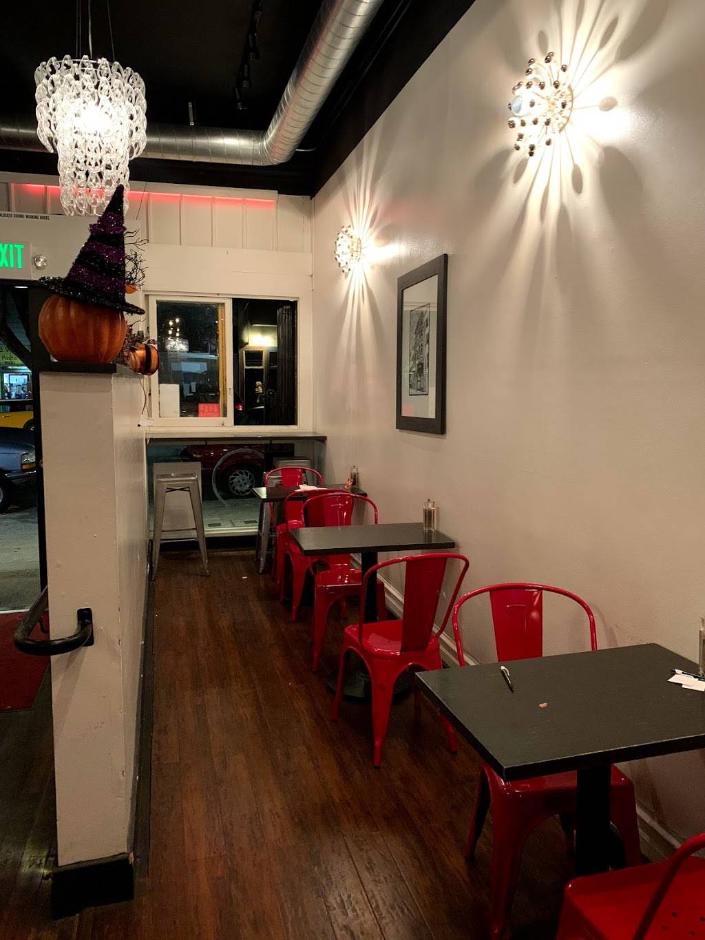 Mozzeria | restaurant | 3228 16th St, San Francisco, CA 94103, USA | 4154890963 OR +1 415-489-0963