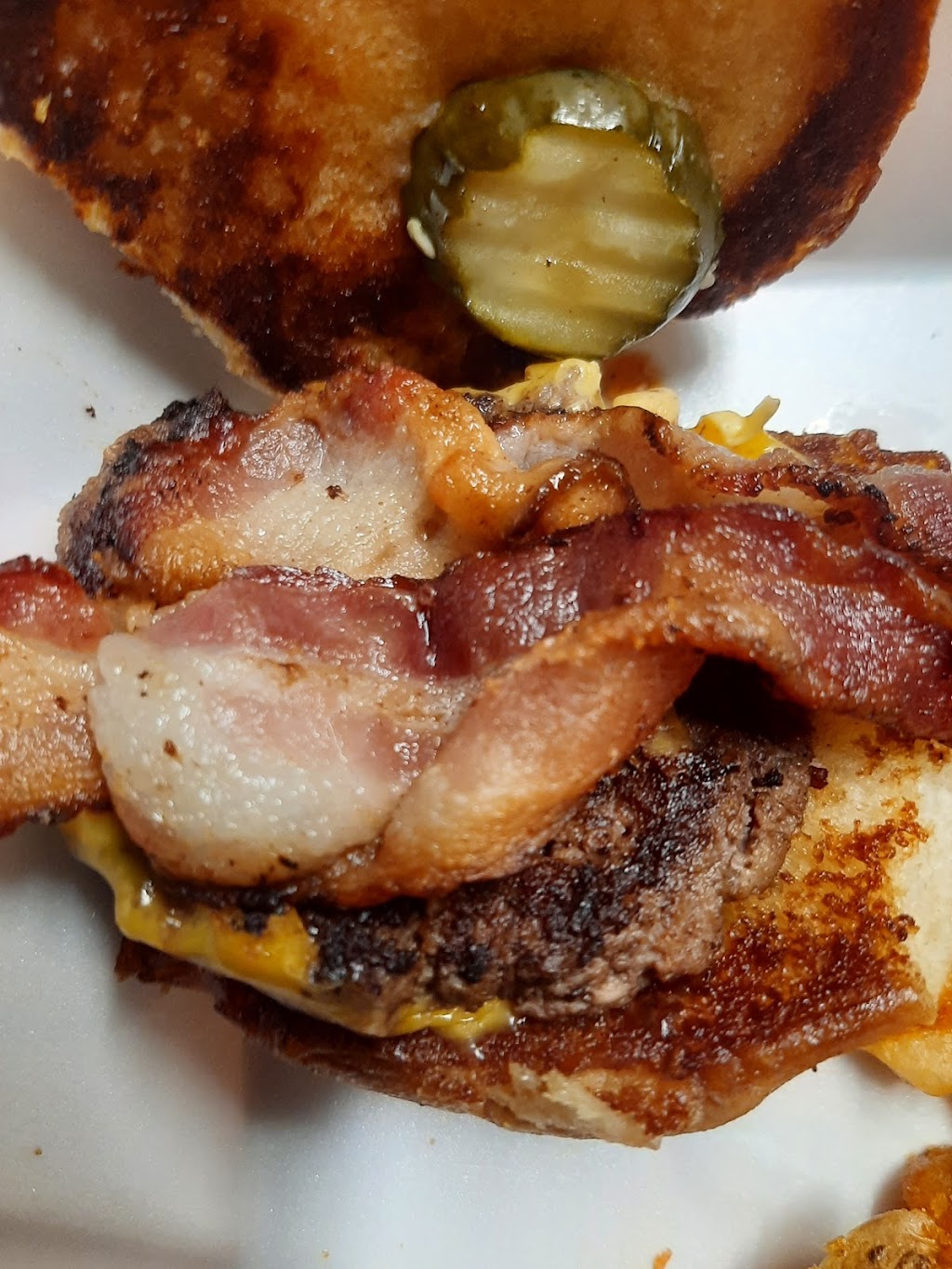 Smalls Sliders | restaurant | 7610 Bluebonnet Blvd, Baton Rouge, LA 70810, USA | 2252392280 OR +1 225-239-2280