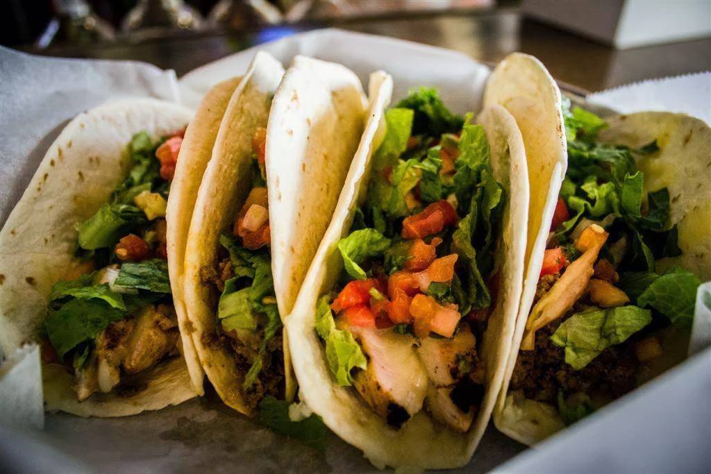 YoBo Cantina Fresca | restaurant | 10 Windermere Blvd, Charleston, SC 29407, USA | 8437932824 OR +1 843-793-2824