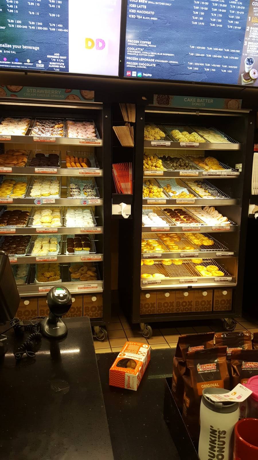 Dunkin | cafe | 1931 W Ogden Ave, Downers Grove, IL 60515, USA | 6302419191 OR +1 630-241-9191