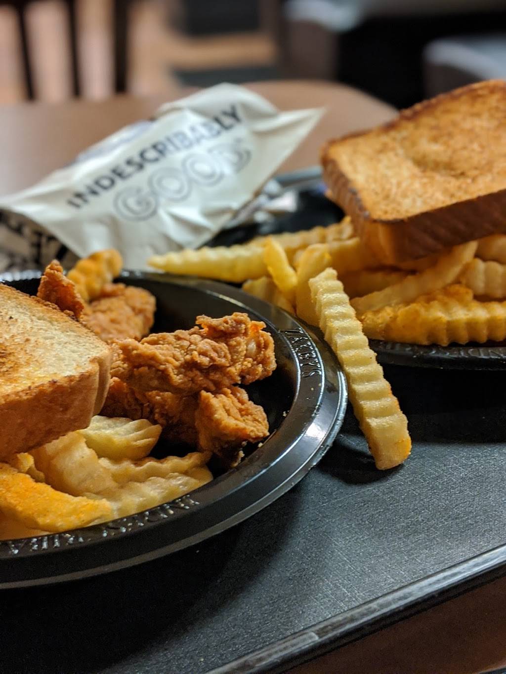 Zaxbys Chicken Fingers & Buffalo Wings | restaurant | 541 W Pike St, Lawrenceville, GA 30046, USA | 7709623040 OR +1 770-962-3040
