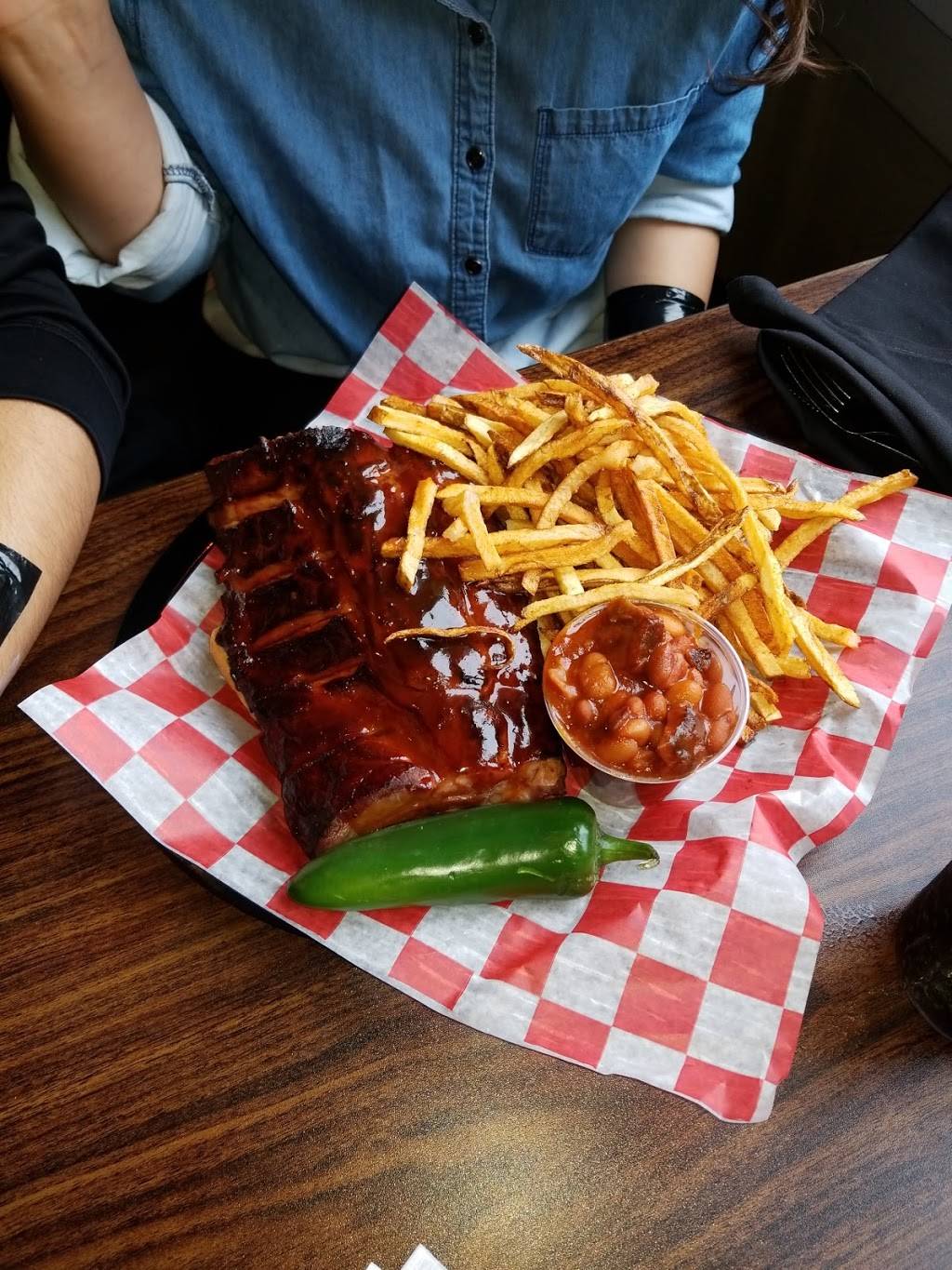 Neumeiers Rib Room | restaurant | 424 Garrison Ave, Fort Smith, AR 72901, USA | 4794947427 OR +1 479-494-7427