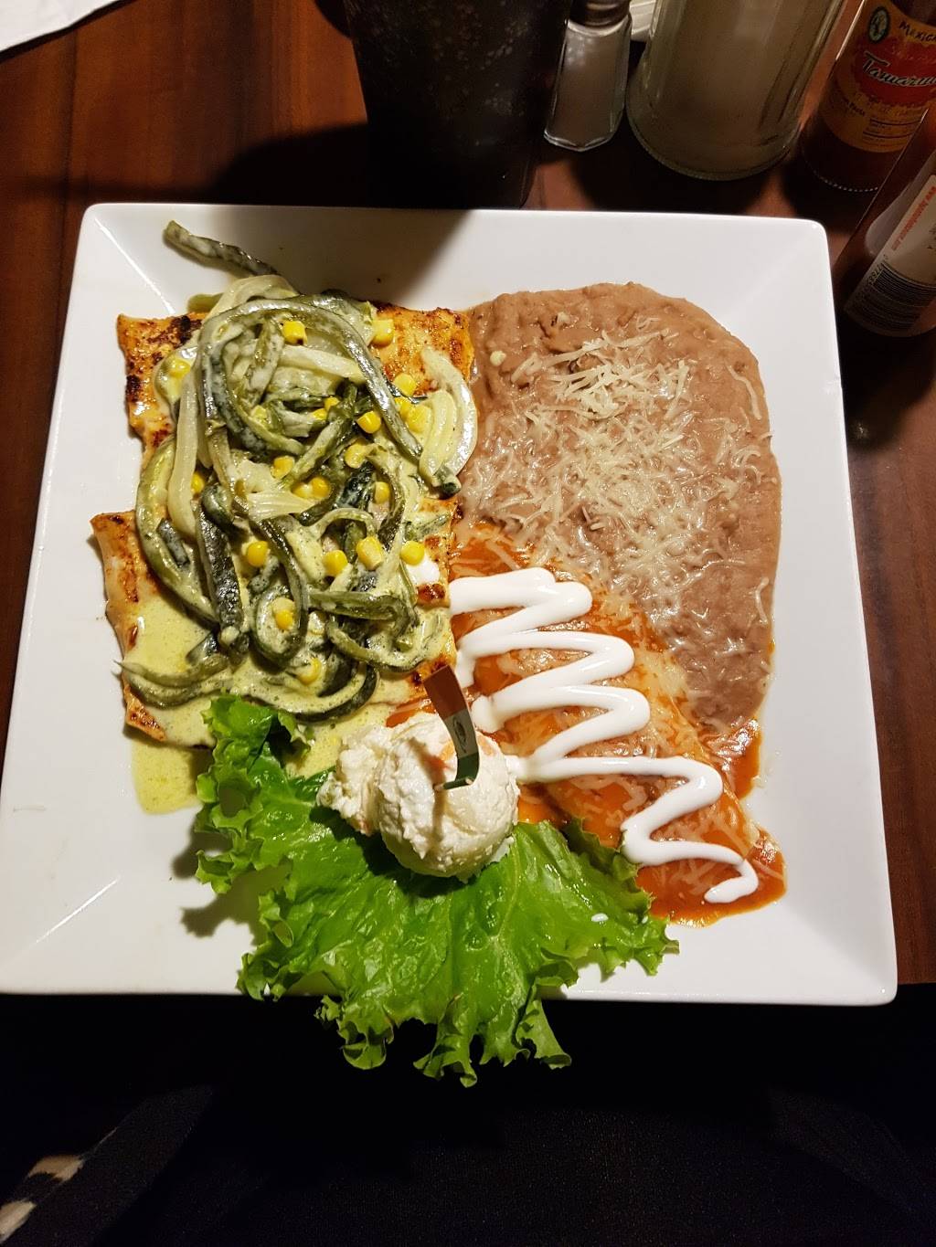 El Delfin | restaurant | 1800 S Central Ave, Los Angeles, CA 90021, USA | 2137462240 OR +1 213-746-2240