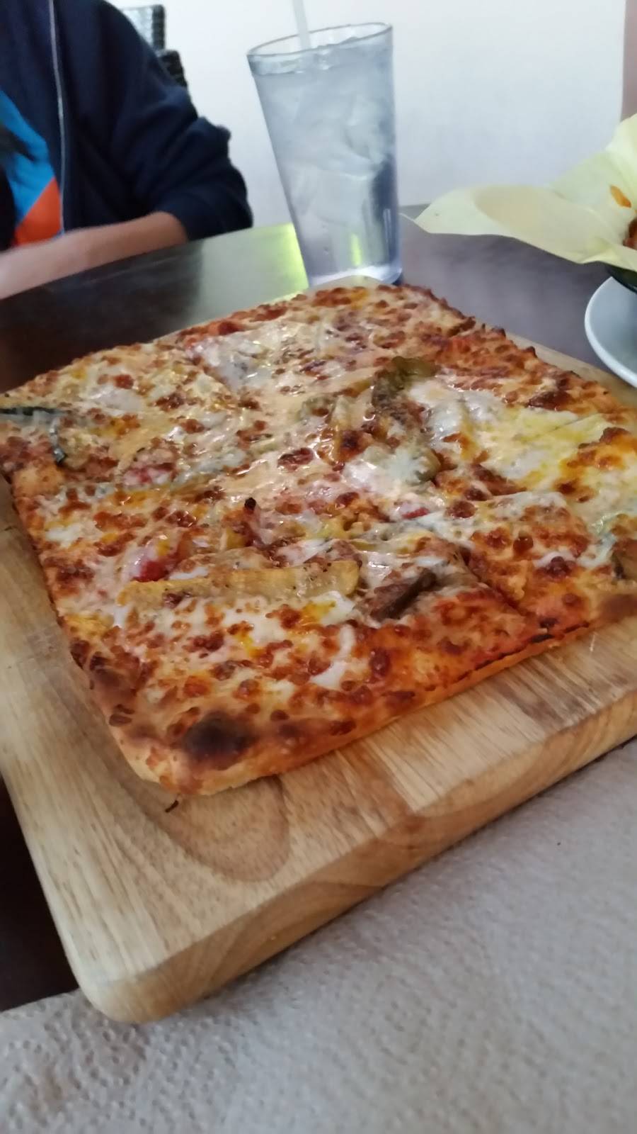 Balboa Pizza | restaurant | 2265 Village Walk Dr #101, Henderson, NV 89052, USA | 7024075273 OR +1 702-407-5273