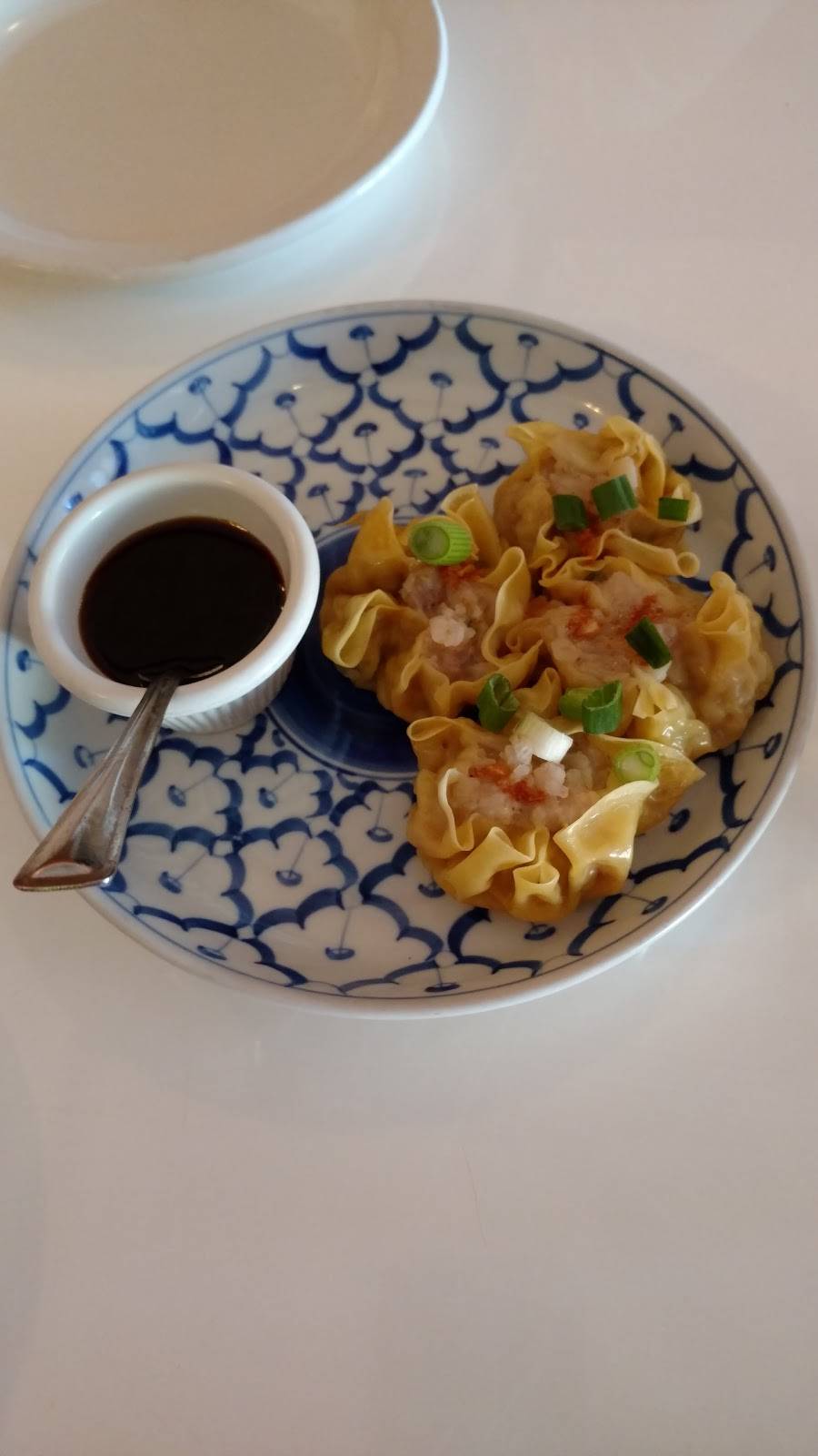 Thai Smile Restaurant | restaurant | 1505 Dixwell Ave, Hamden, CT 06514, USA | 2032889888 OR +1 203-288-9888