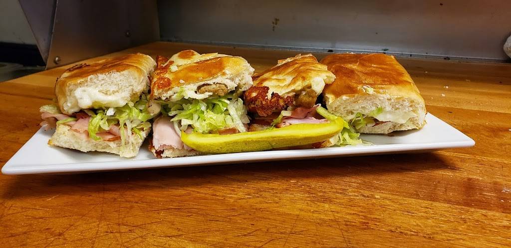 Mancinos | restaurant | 13040 US-31, Grand Haven, MI 49417, USA | 6168445566 OR +1 616-844-5566