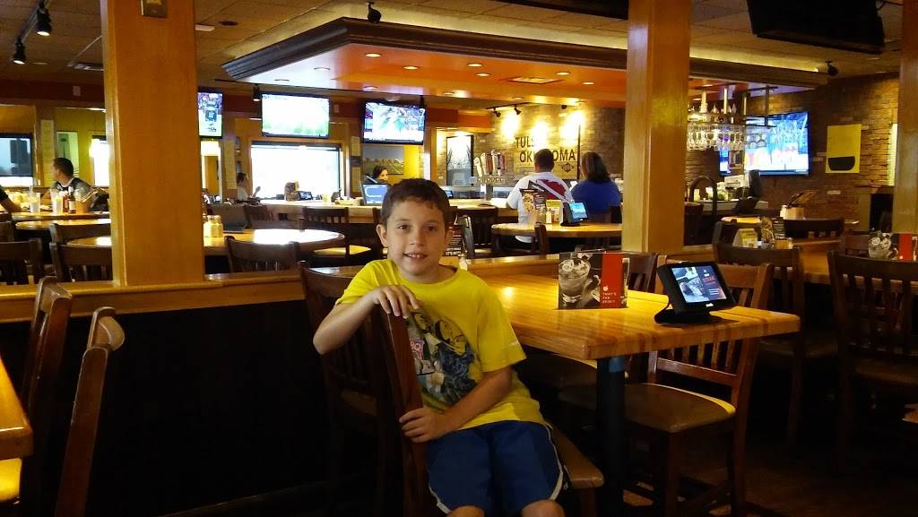 Applebees Grill + Bar | restaurant | 11104 E 41st St, Tulsa, OK 74146, USA | 9186641400 OR +1 918-664-1400