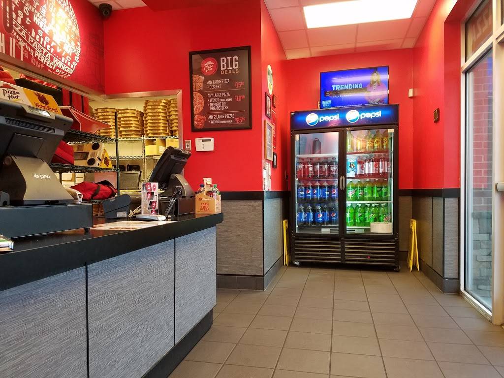 Pizza Hut | restaurant | 4002 Elton Way #103, Greensboro, NC 27406, USA | 3363789978 OR +1 336-378-9978