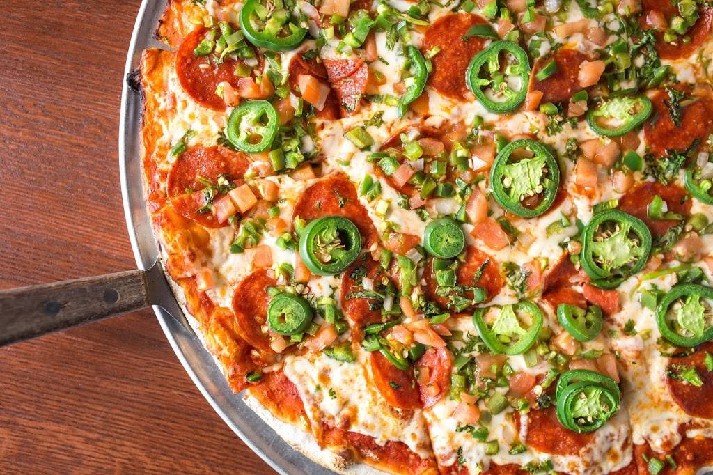 Candlelite Chicago | restaurant | 7452 N Western Ave, Chicago, IL 60645, USA | 7734650087 OR +1 773-465-0087