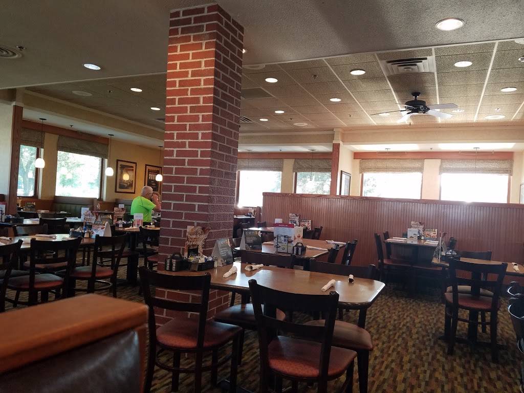 Perkins Restaurant & Bakery | restaurant | 2306 E Mason St, Green Bay, WI 54302, USA | 9204681688 OR +1 920-468-1688