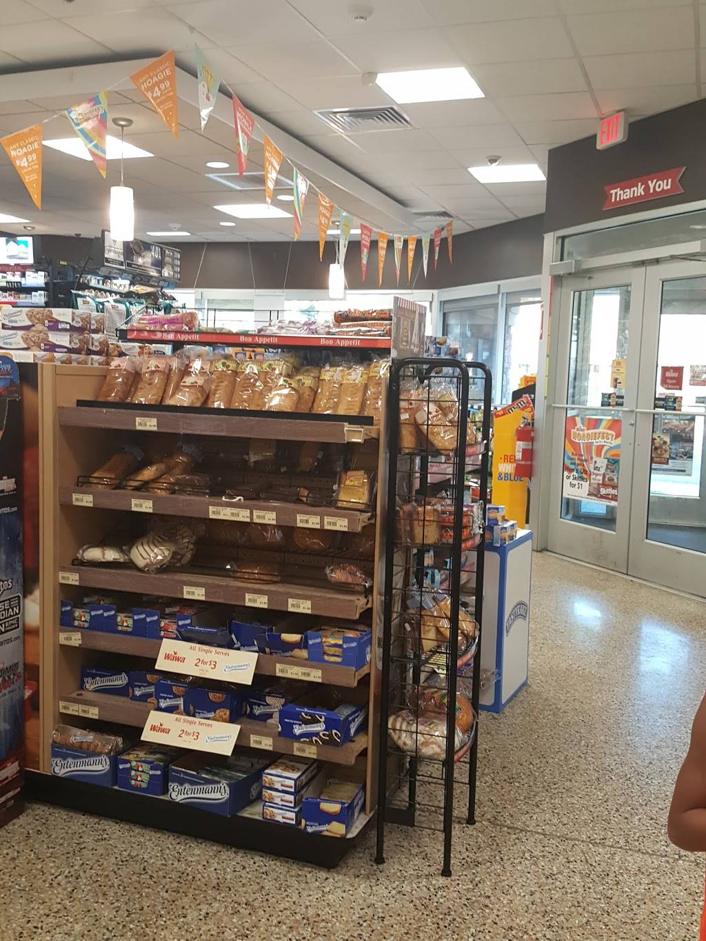 Wawa | cafe | 6460 Bustleton Ave, Philadelphia, PA 19149, USA | 2155332110 OR +1 215-533-2110