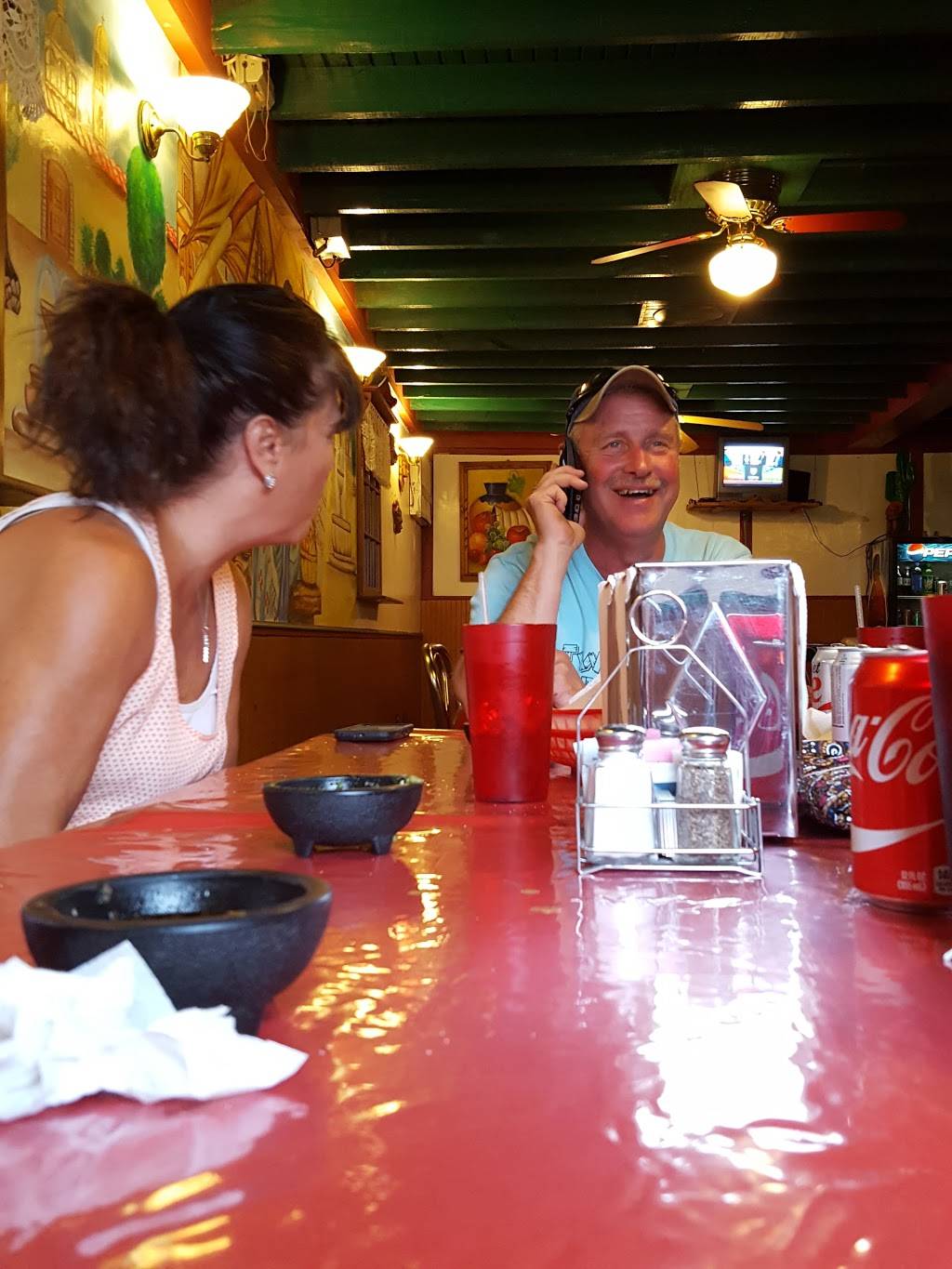 Las Dos Marias | restaurant | 206 W Chicago Rd, White Pigeon, MI 49099, USA | 2694832825 OR +1 269-483-2825